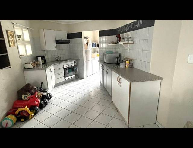 2 BEDROOM TOWNHOUSE FOR SALE IN CELTISDAL